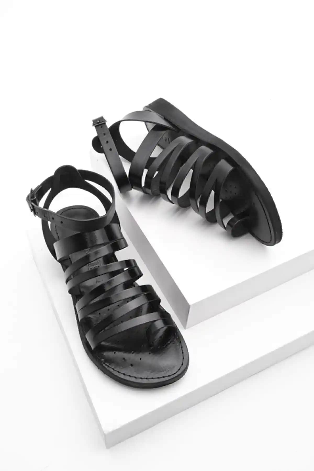 Marjin Hakiki Deri Kadın Sandalet Saper: Şık ve Rahat Günlük Kullanım İçin