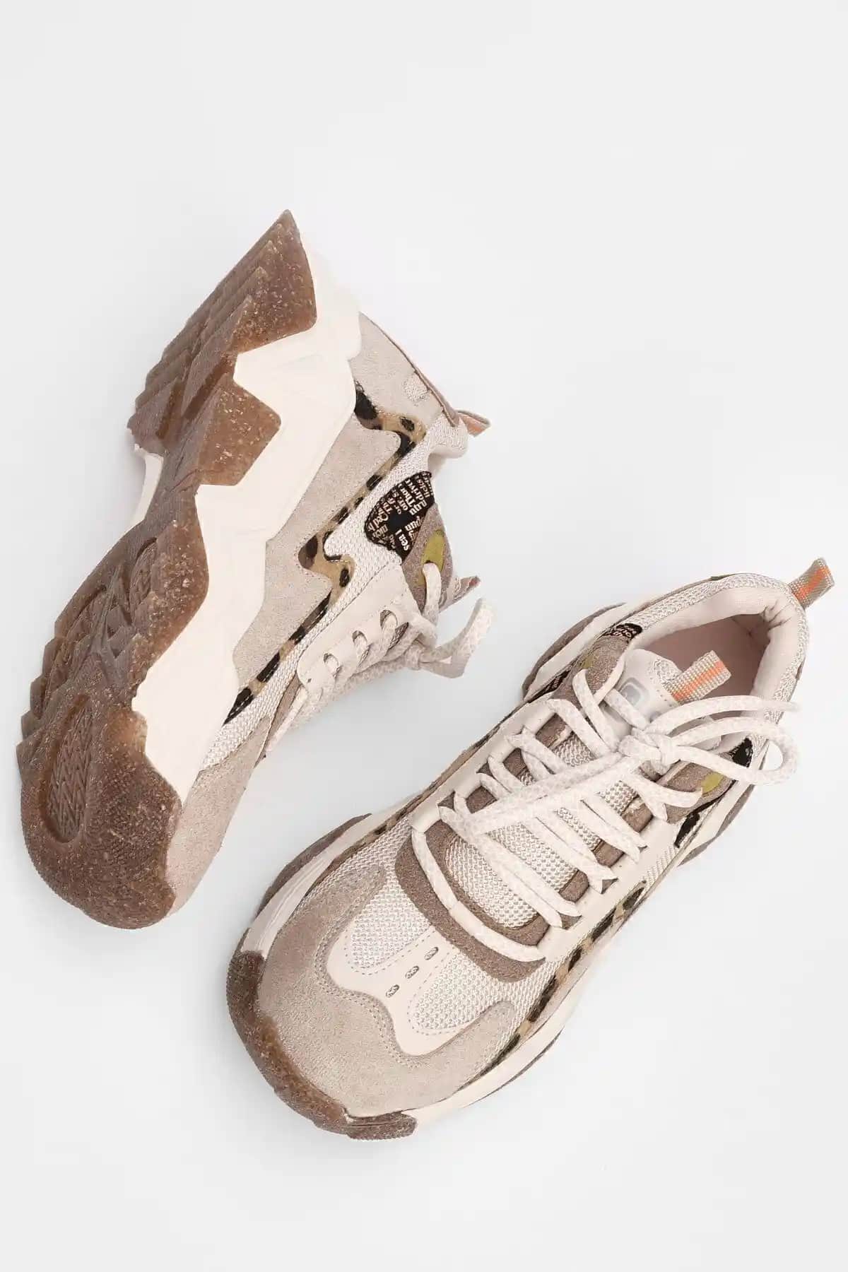 Marjin Kadın Yüksek Taban Sneaker: Modern Tasarım ve Güncel Trendler İçin Uygun