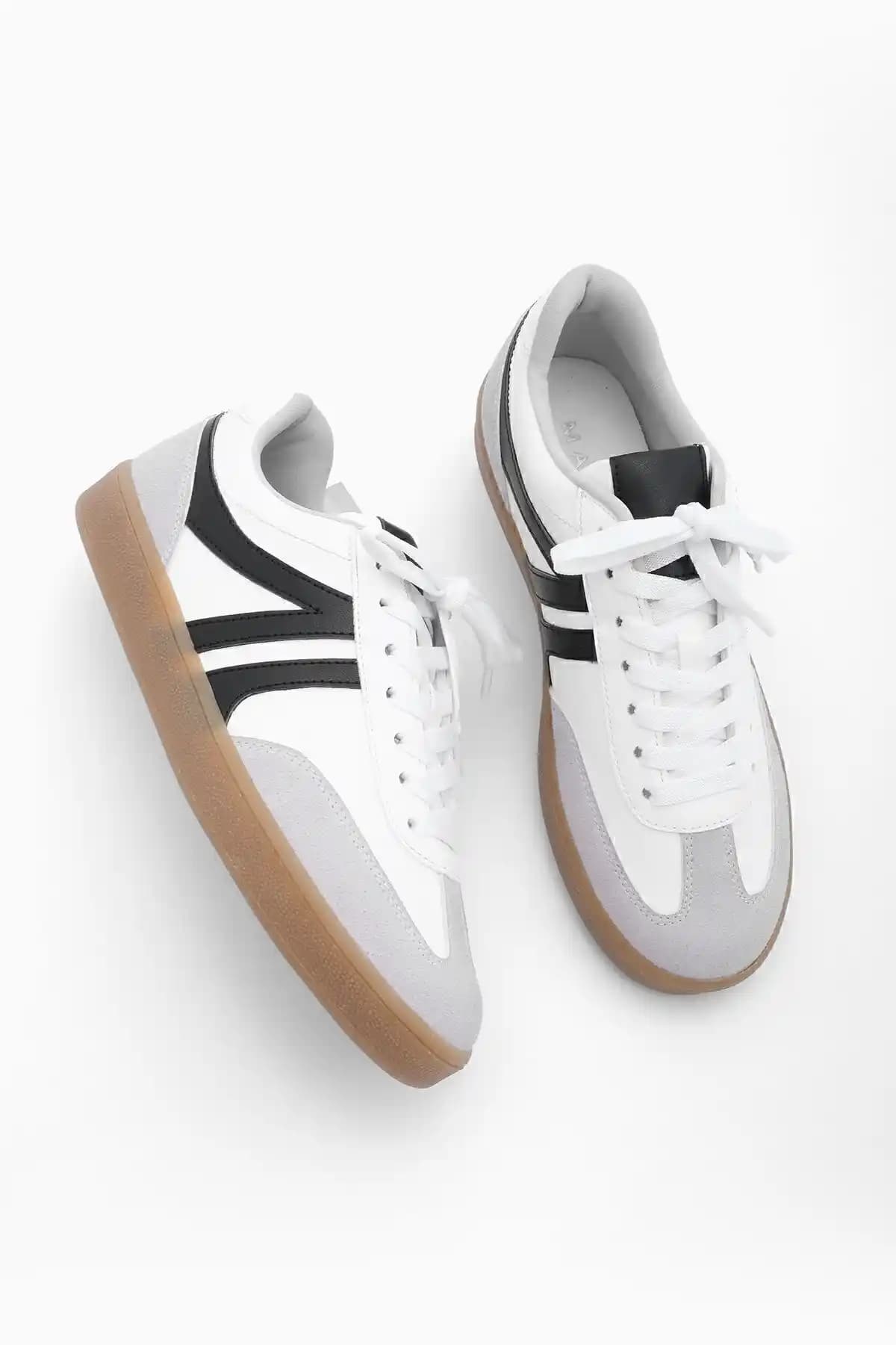 Marjin Tiyone Kadın Beyaz Sneaker: Şık ve Konforlu Günlük Spor Ayakkabı Modelleri