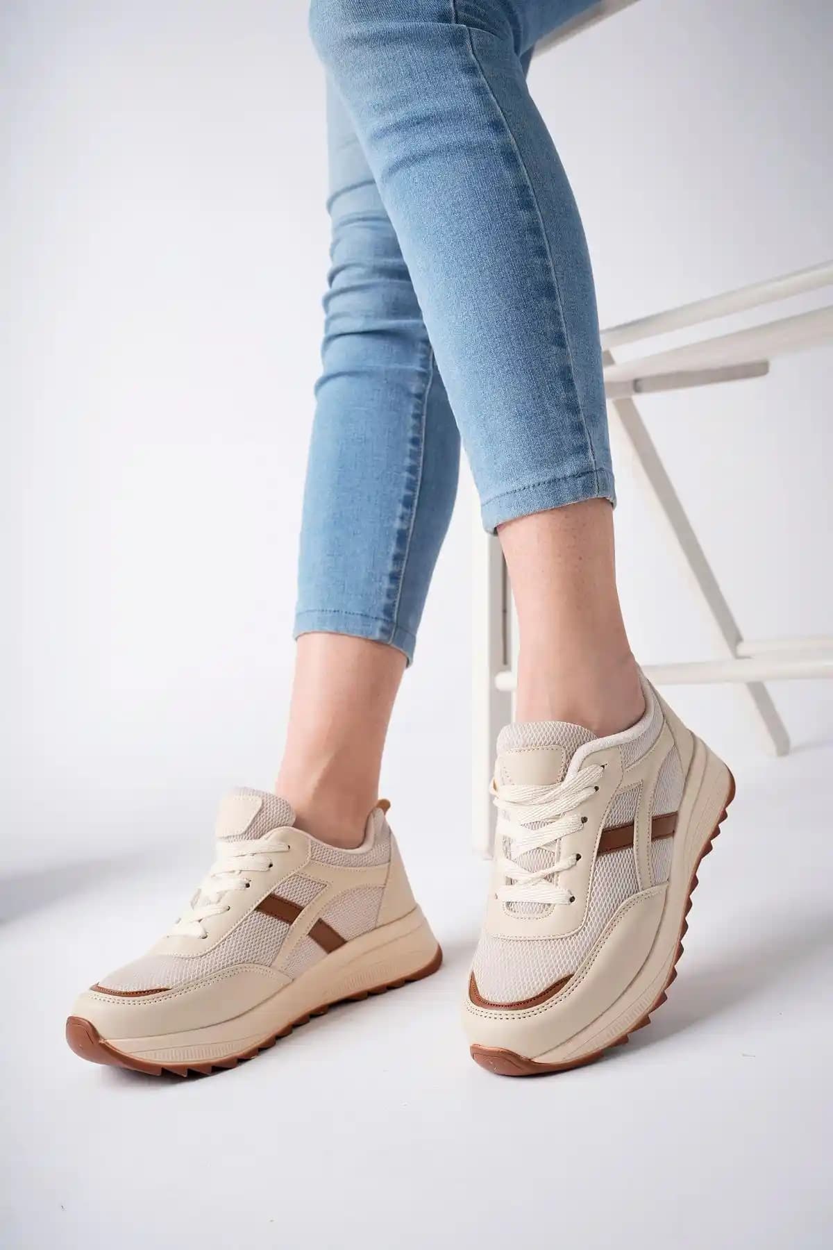 McDark Kadın Vizon Sneakers Günlük Şıklık ve Konfor Sunan Modern Ayakkabı Seçeneği