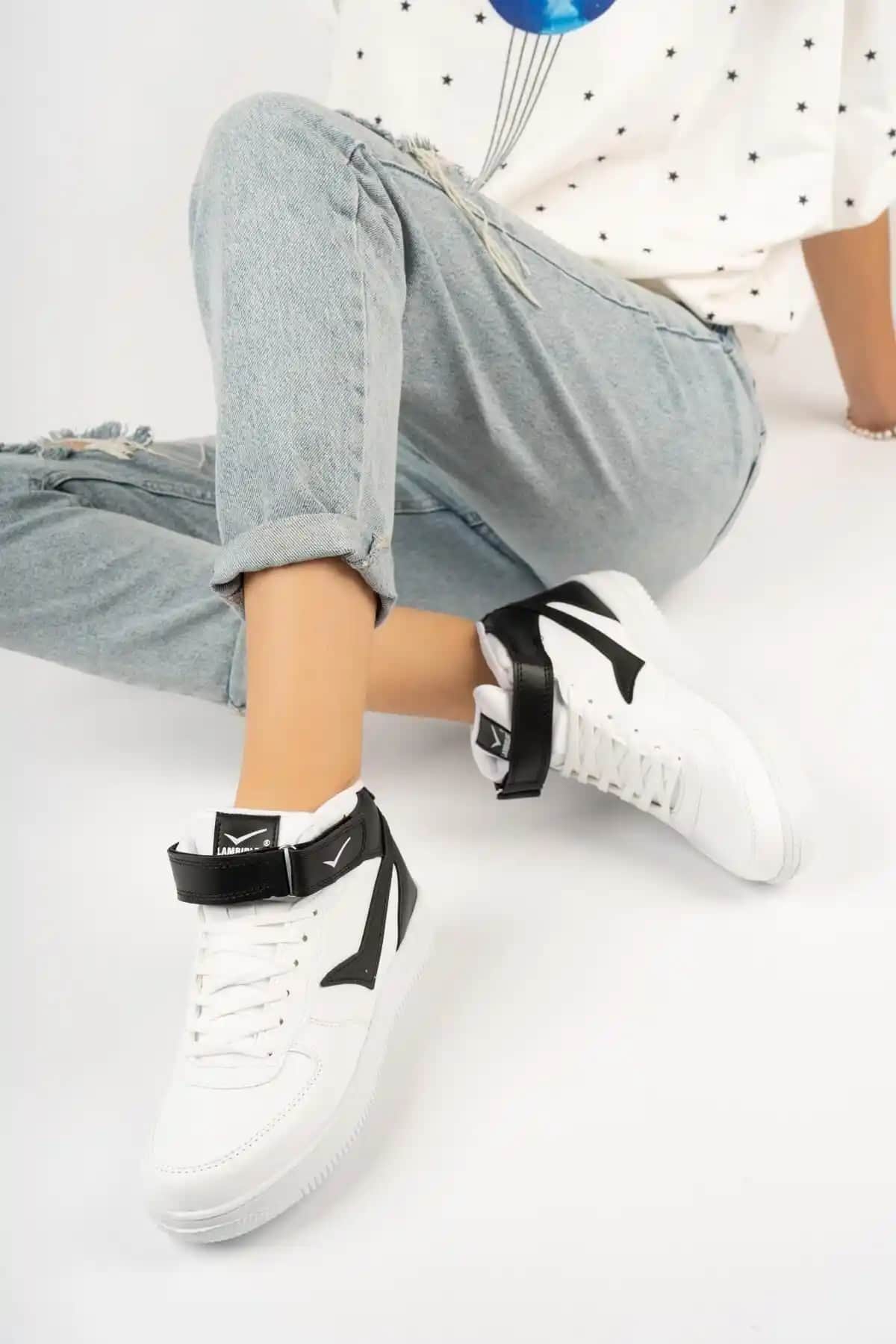 McDark Sneaker Spor Ayakkabı: Şık ve Konforlu Günlük Kullanım İçin Modern Tasarım