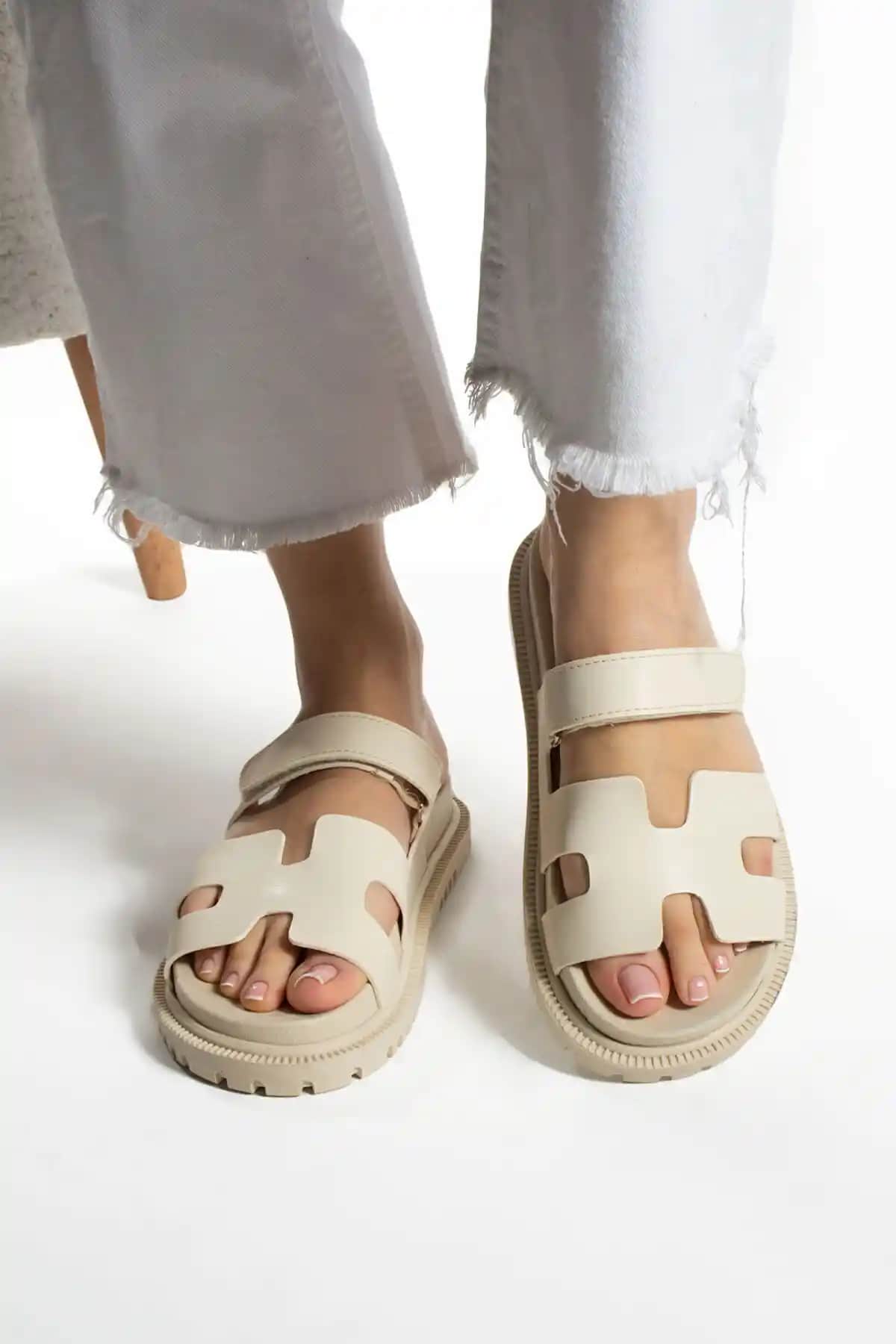 Moda Devrin Kadın Anatomik Rahat Bej Terlik Günlük Kullanım ve Şıklık İçin Uygun