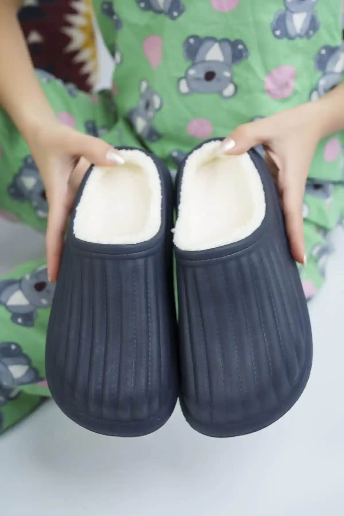 Moda Frato Flora Kapalı Içi Yünlü Unisex Ev Terliği Konfor ve Sıcaklık Sağlar