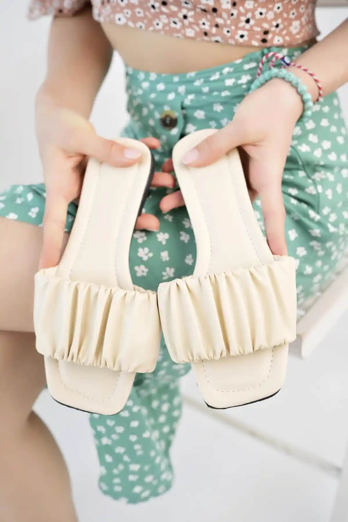 Moda Frato Kadın Terlikleri: Konfor ve Şıklıktan Oluşan Günlük Kullanım Terlikleri