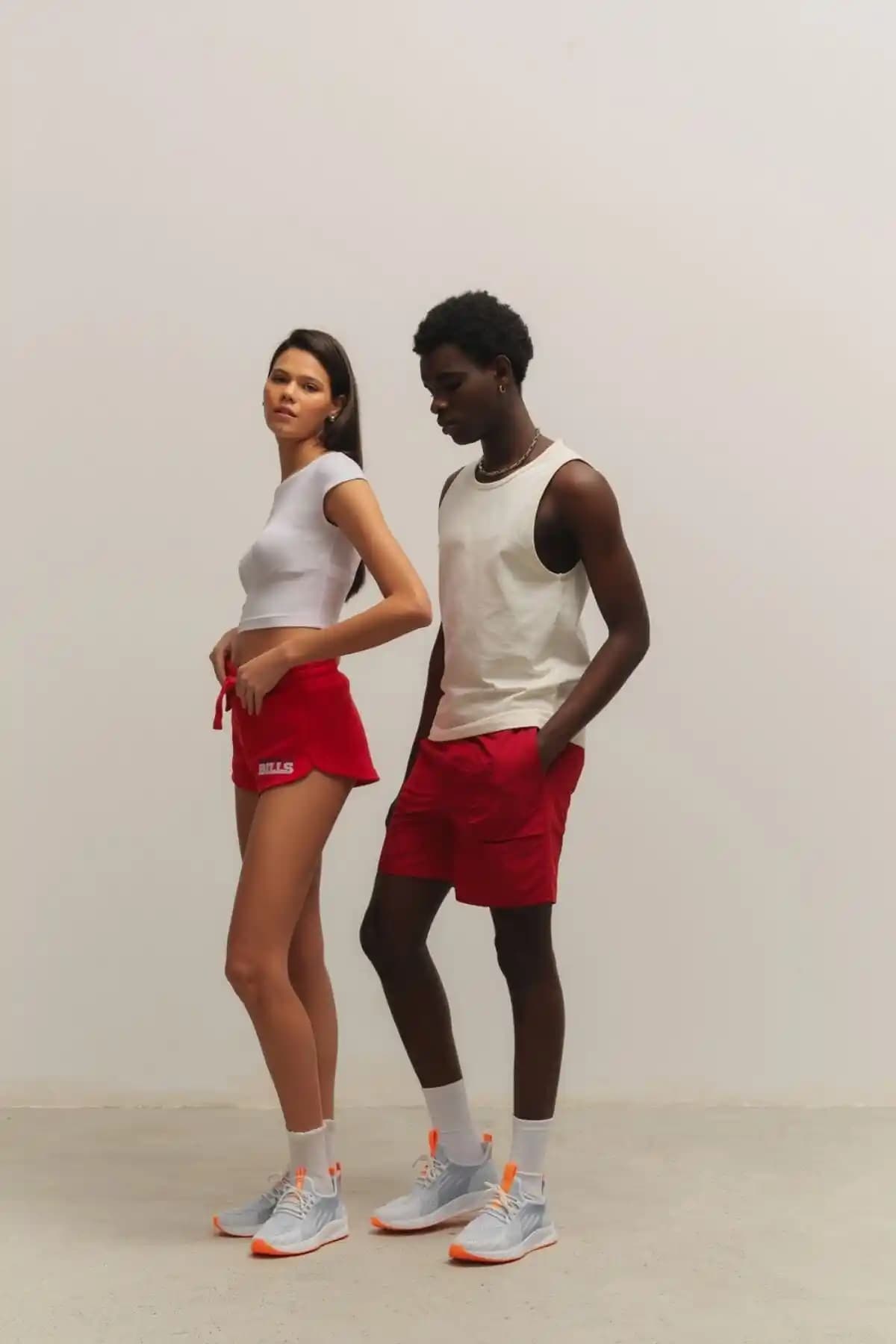 Muggo Ultraboost Spor Ayakkabısı: Günlük ve Spor Aktiviteleri İçin Konfor ve Şıklık