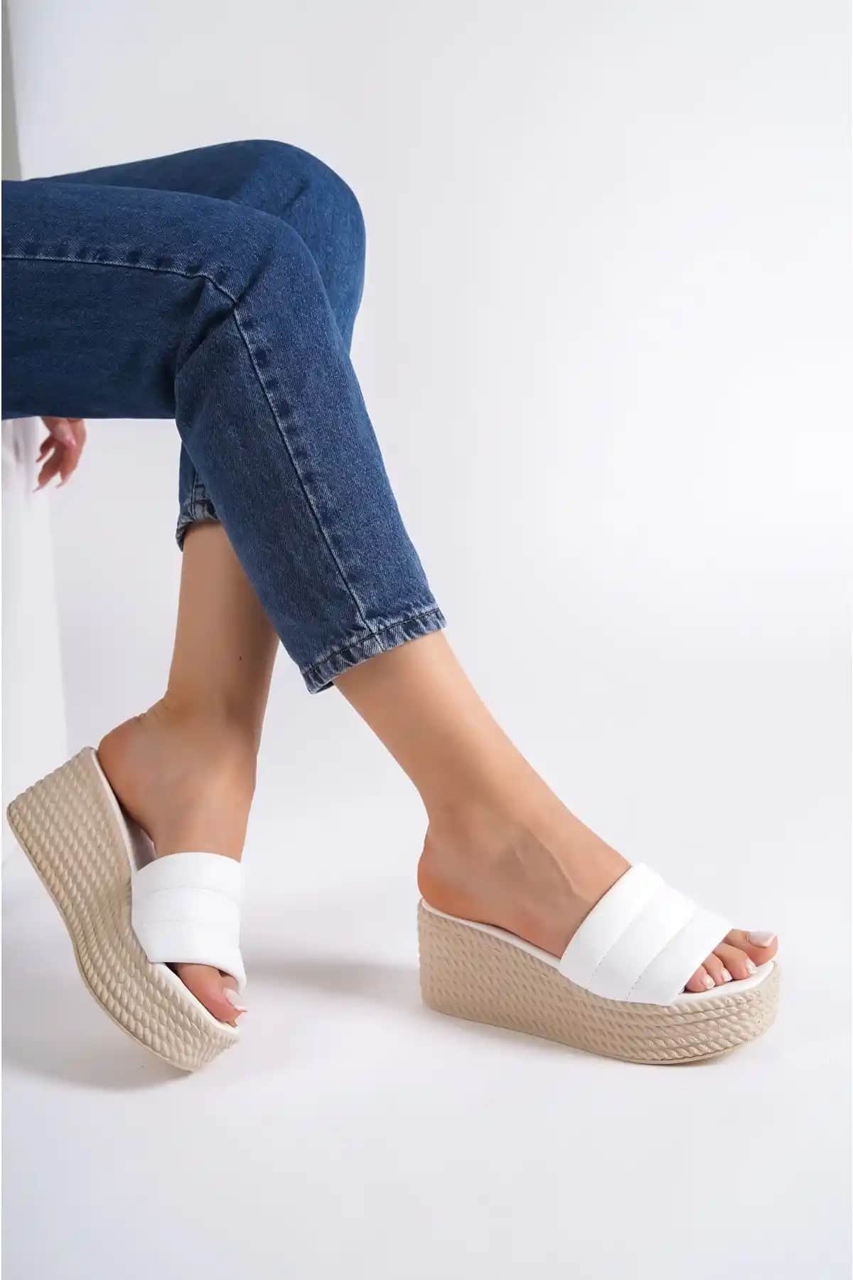 Paolo Zaccardi Adara Kt Yüksek/Kalın Ortopedik Taban Kadın Terliklerinin Özellikleri ve Kullanıcı Yorumları