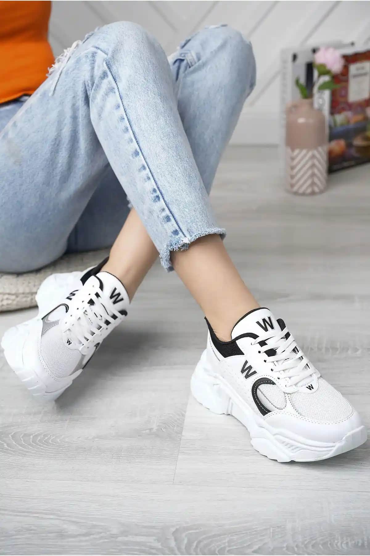 Pasyone Kadın Spor Yüksek Taban Ayakkabı Günlük Şıklık ve Konfor Sunan Modern Tasarım