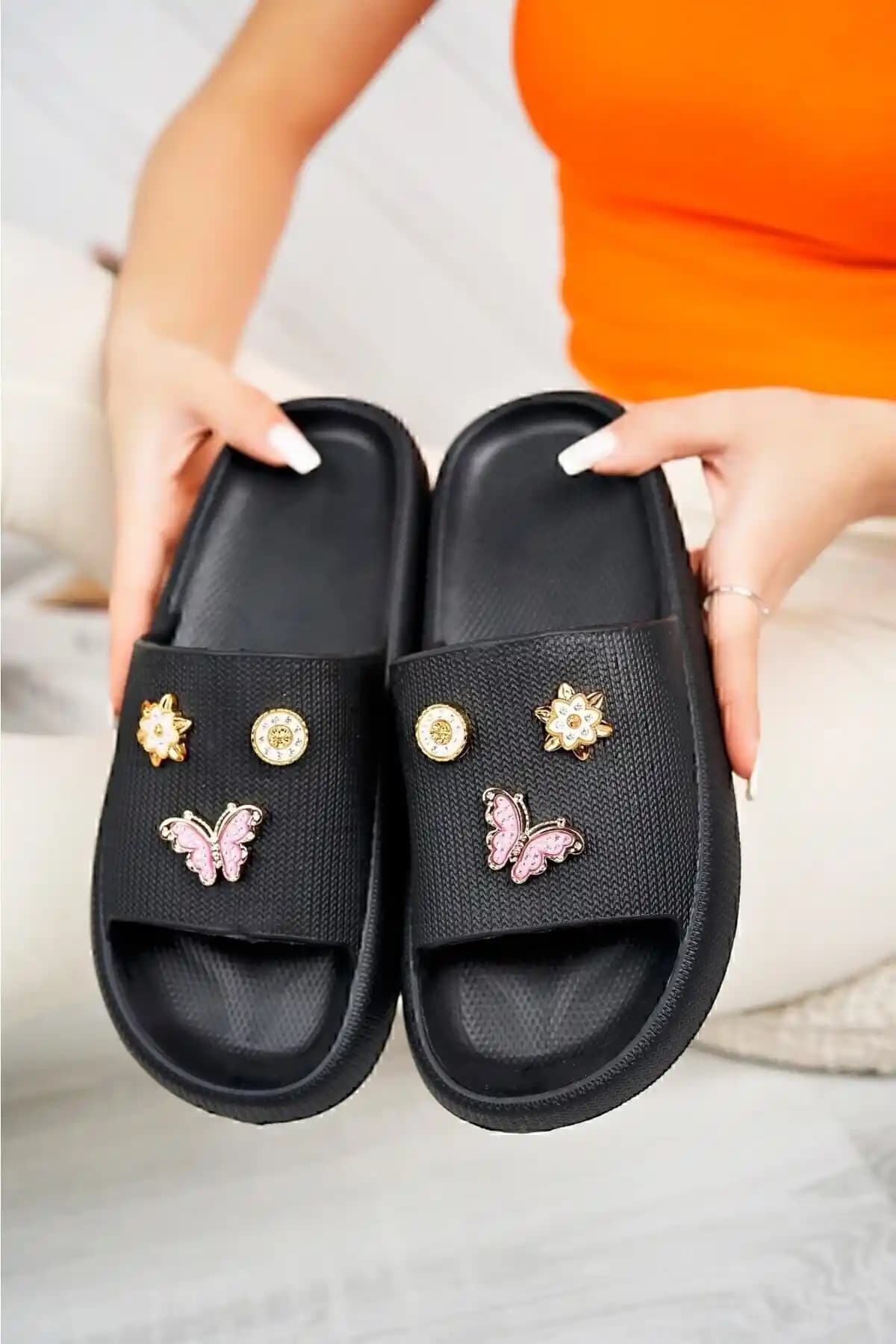 PLN SHOES Kadın Siyah Taşlı Günlük Plaj Terliği Hafif ve Konforlu Tasarım