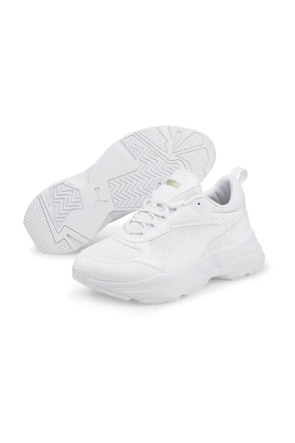 Puma Cassia Kadın Beyaz Ayakkabı Şıklık ve Konforu Bir Arada Sunar