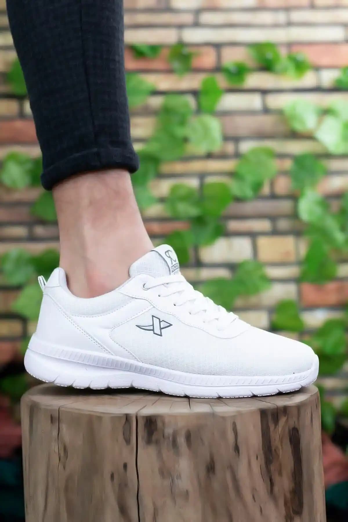 Riccon Beyaz Unisex Hafif Sneaker: Günlük Şıklık ve Konfor İçin Modern Tasarım