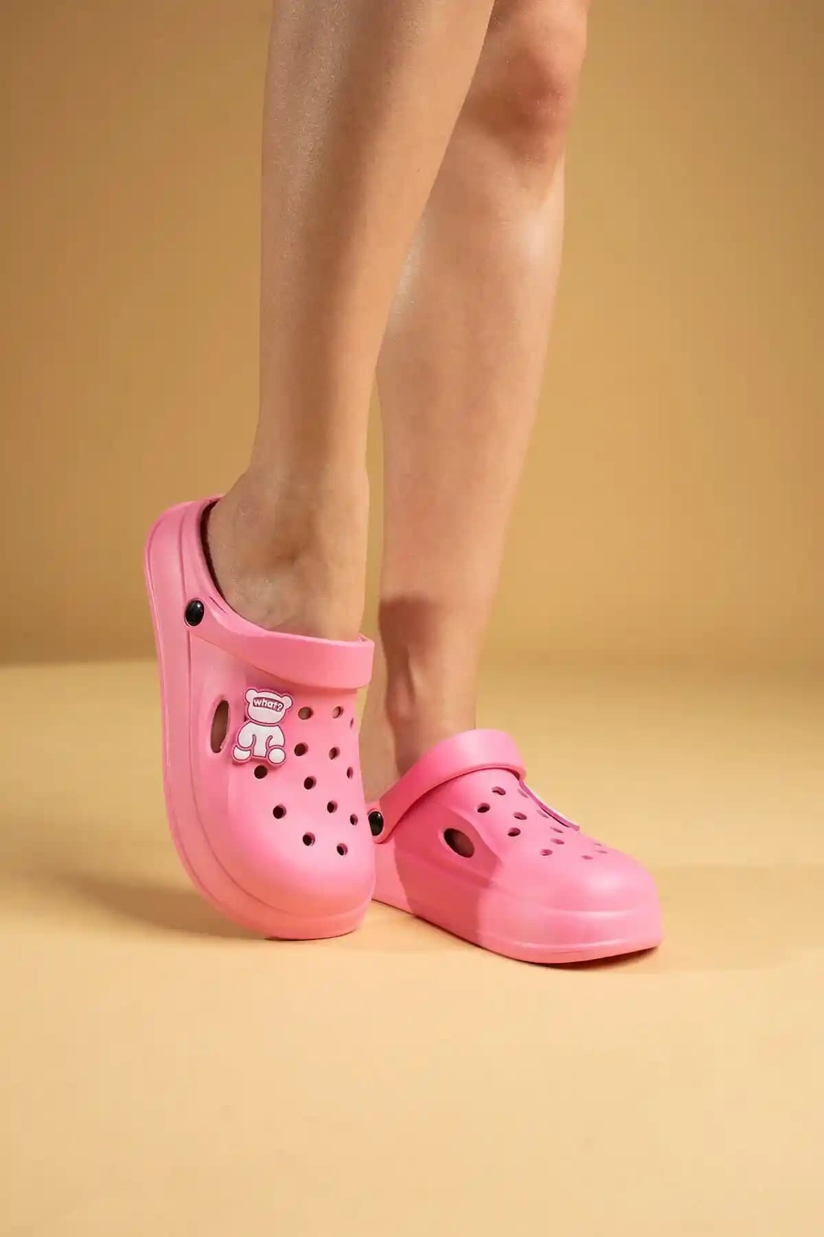 SevimliDükkan Plaj ve Havuz Terliği: Modern, Rahat ve Şık Tasarım Özellikleri