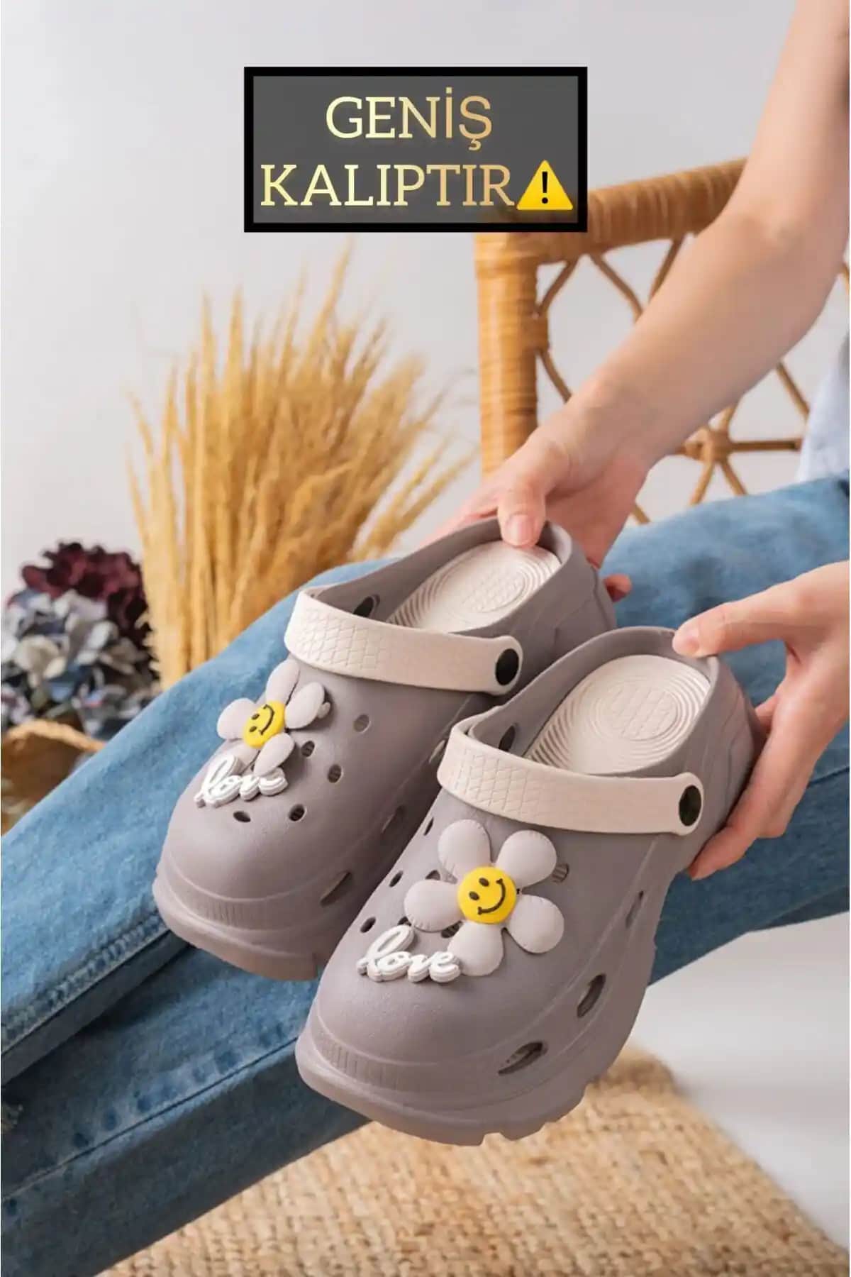 Slipcat Yüksek Topuklu Deniz Sabo Doktor Hemşire Hastane Comfort Sandalet Özellikleri ve Kullanım Alanları