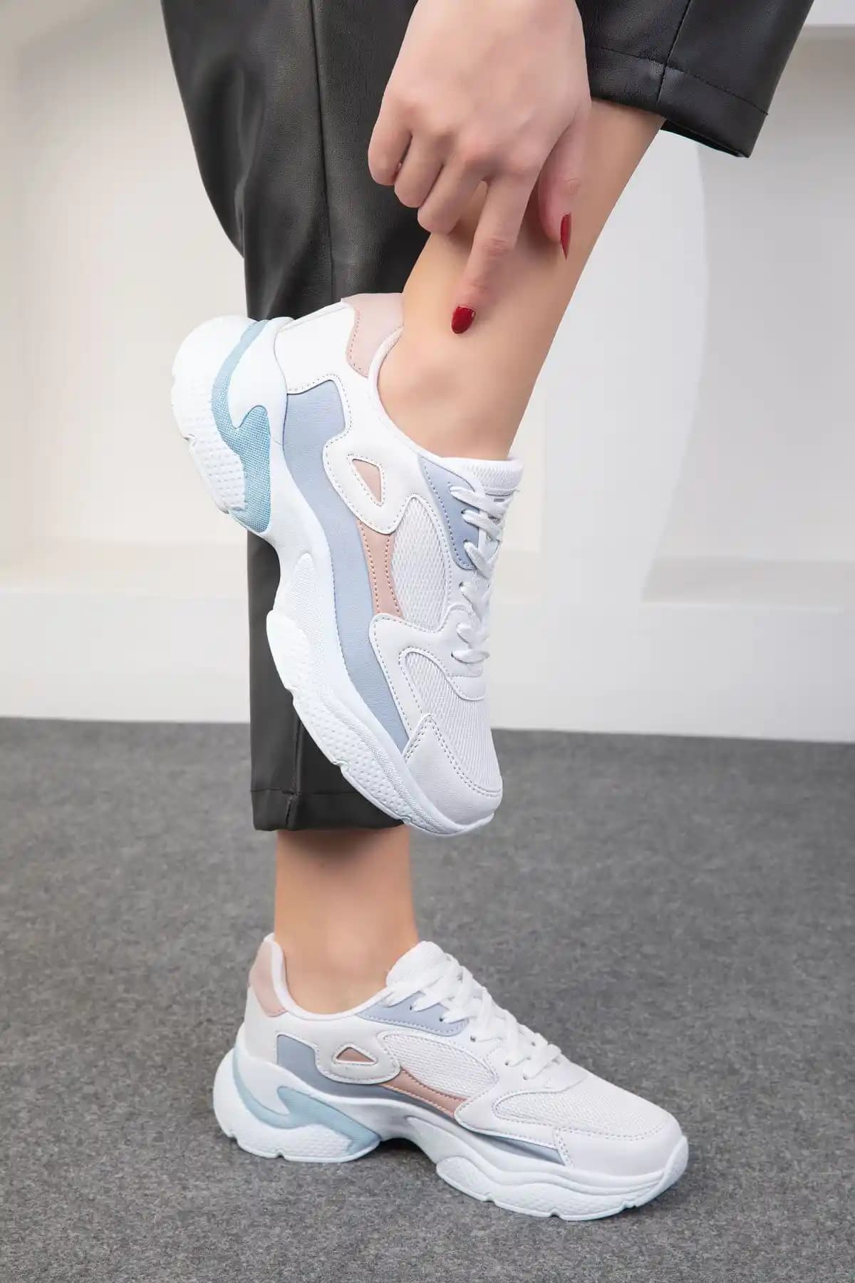 SOHO Kadın Sneaker Beyaz Pudra Mavi - Şıklık ve Konfor Bir Arada