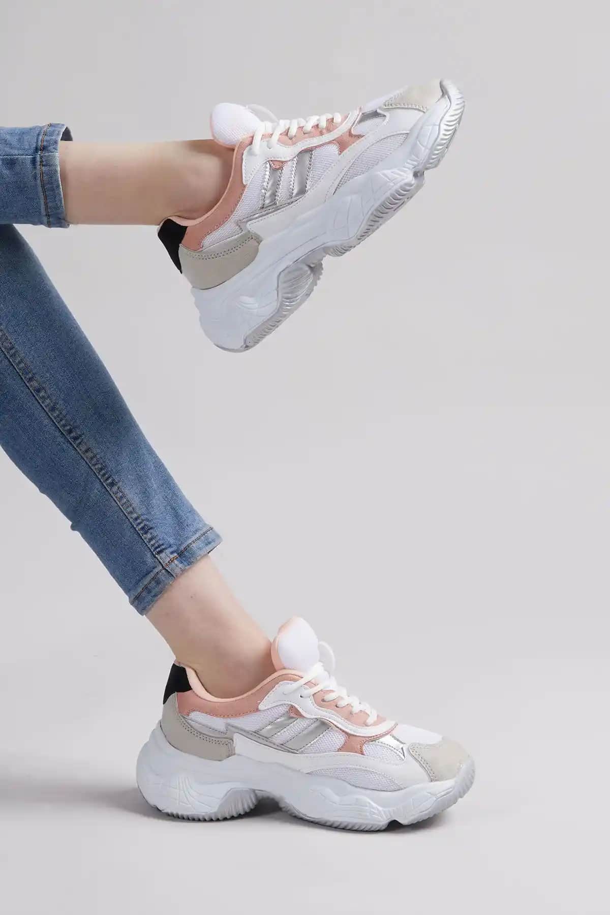 Tonny Black Kadın Beyaz Pudra Spor Ayakkabı: Şık ve Rahat Günlük Kullanım Ayakkabısı