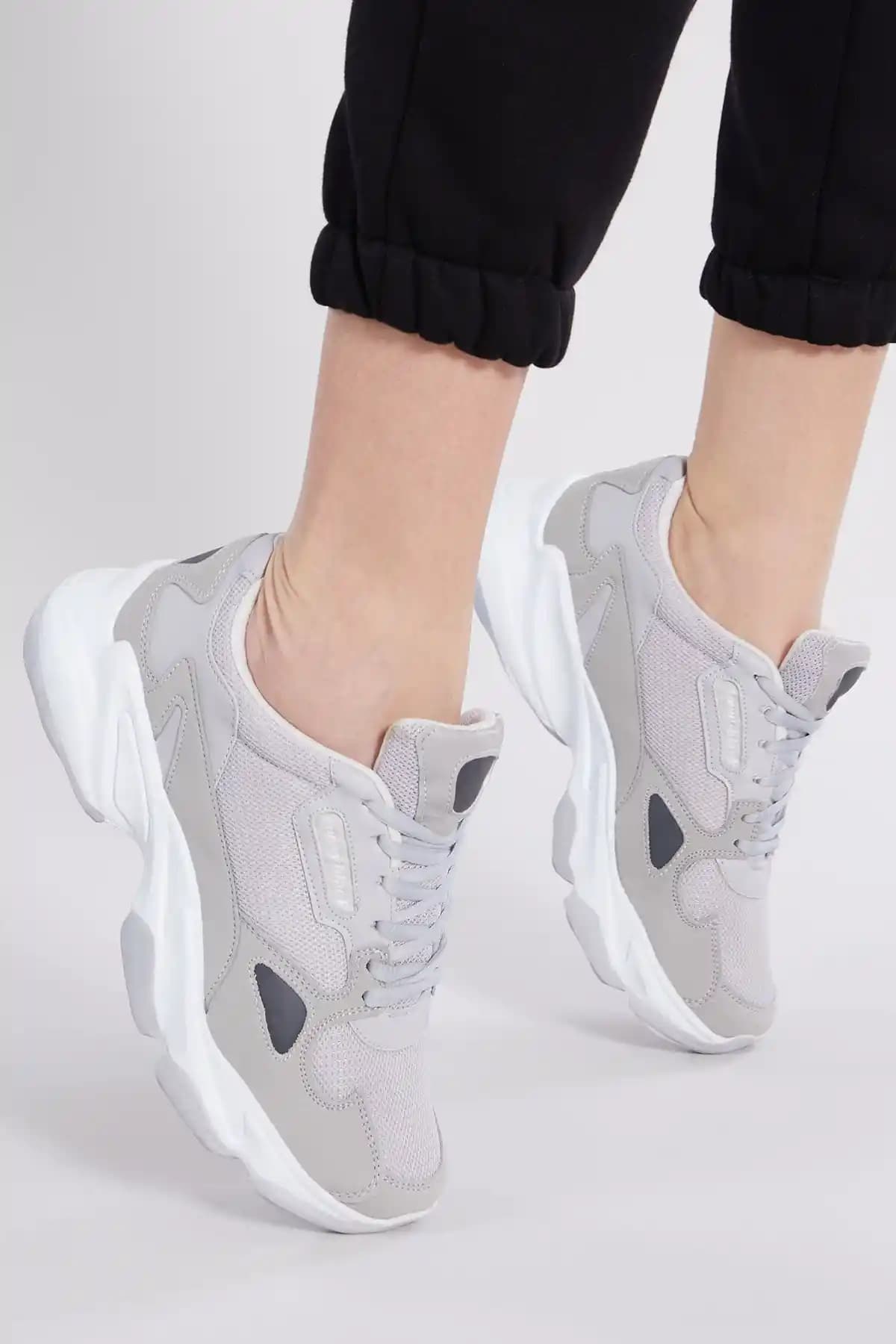 Tonny Black Unisex Gri Spor Ayakkabı Günlük ve Spor Kullanımına Uygun Tasarım