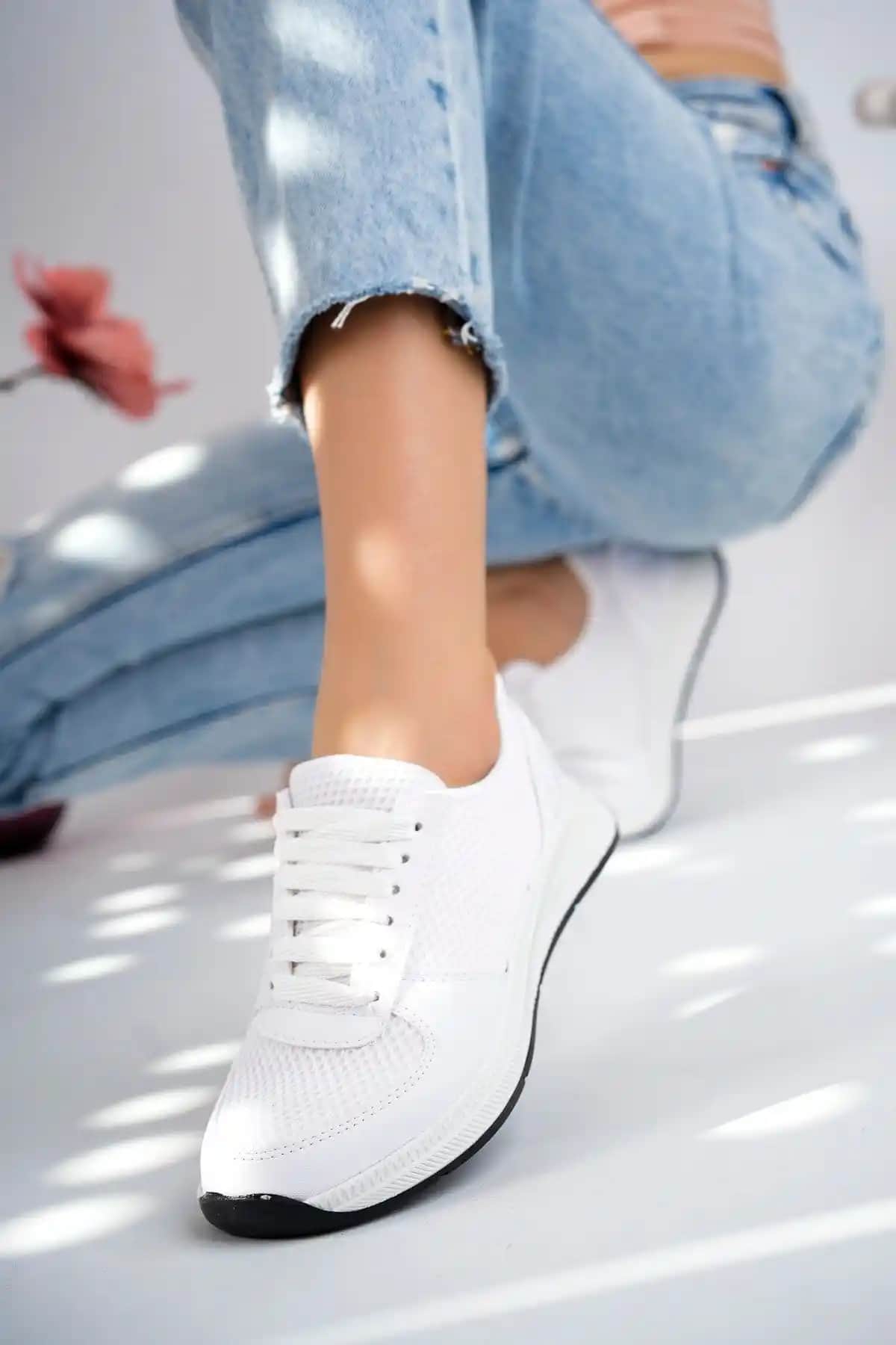 Trendypit Beyaz Kadın Spor Ayakkabısı Modern Tasarım ve Konfor Sunar