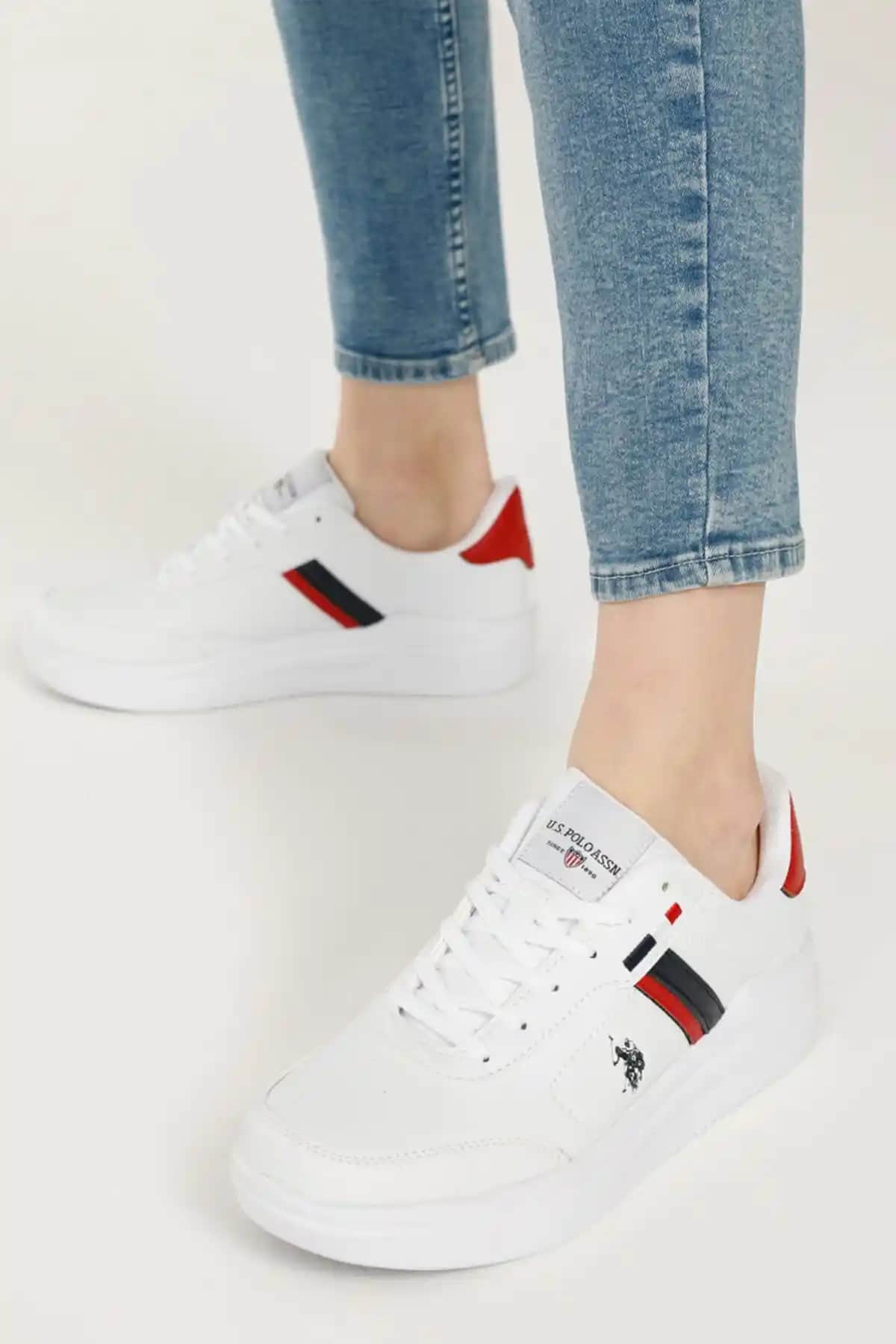 U.S. Polo Assn. Berkeley Wmn 2fx Beyaz Kadın Sneaker: Şıklık ve Konfor Sunan Günlük Spor Ayakkabısı