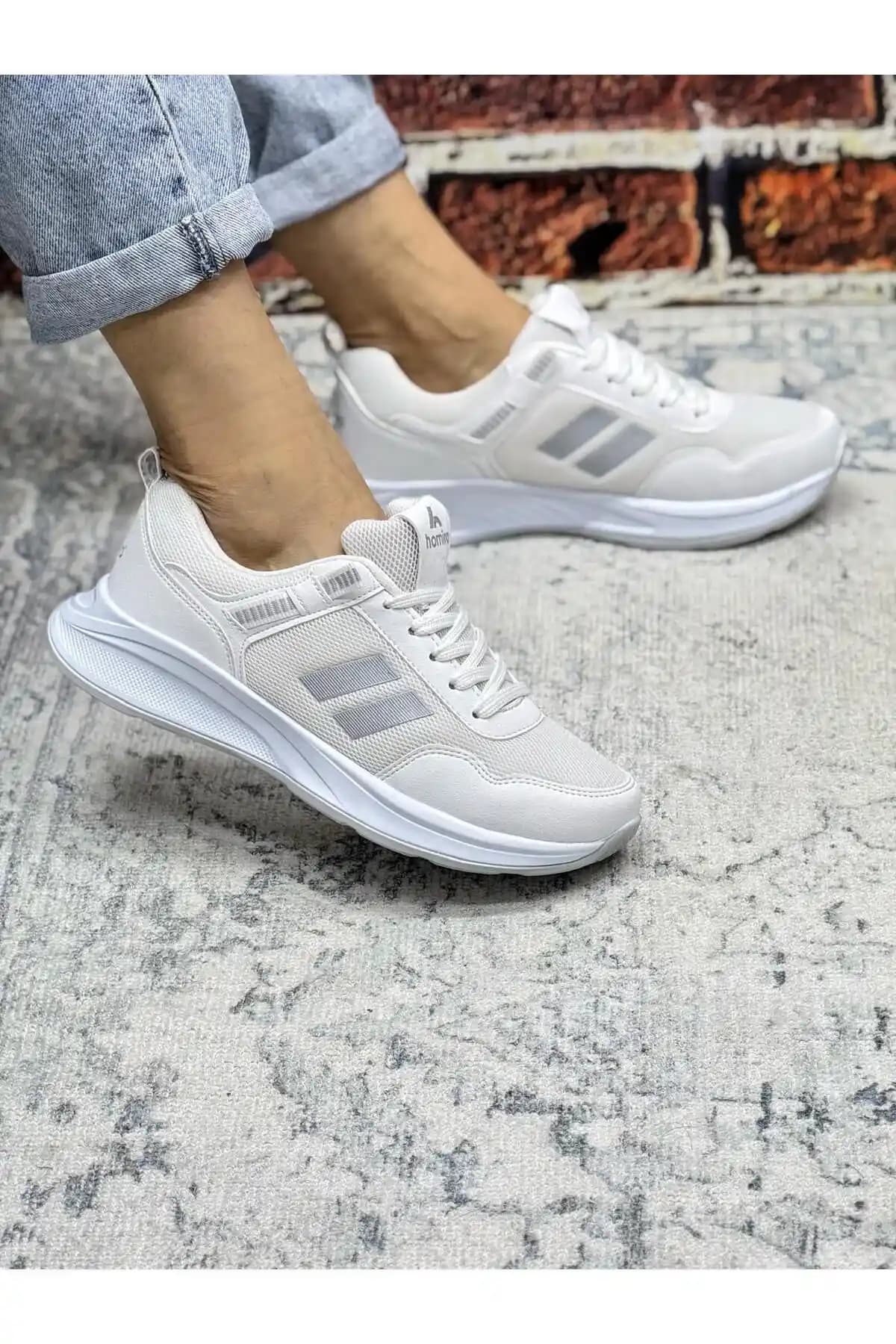 Weynes Beyaz Unisex Spor Ayakkabı Modern Tasarım ve Konfor Sunar