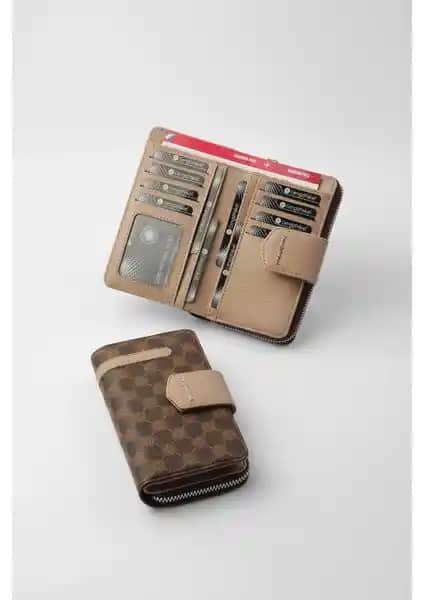 Cengiz Pakel Monogram Kadın Orta Boy Cüzdan: Şıklık ve Fonksiyonellik Bir Arada