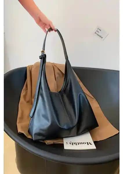 Densila Kadın Siyah Astarlı Omuz Çantası Günlük ve Şık Kullanım İçin Uygun