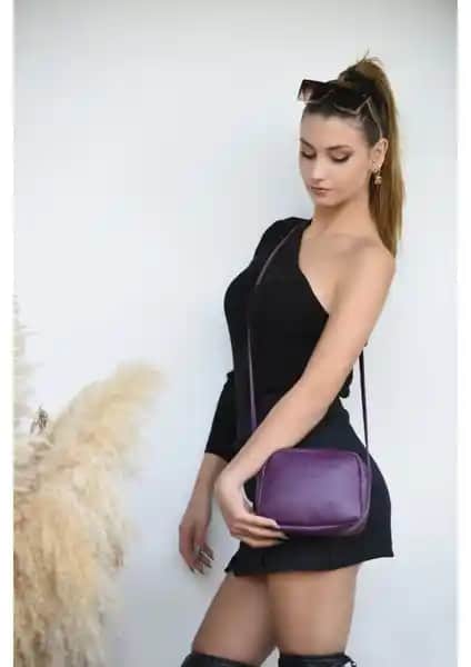 Jara Bag Kadın Mini Çapraz Askılı El Çantası: Şık ve Fonksiyonel Günlük Aksesuar