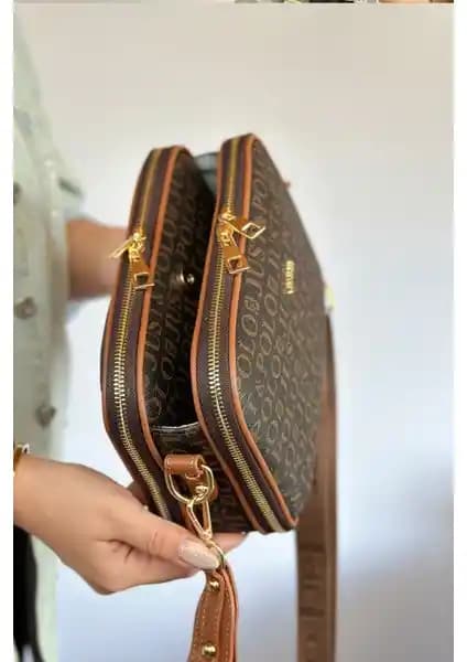 Just Polo Kadın Siyah 5 Bölmeli Uzun Askılı Omuz Çantası Şıklık ve İşlevselliğin Buluşması