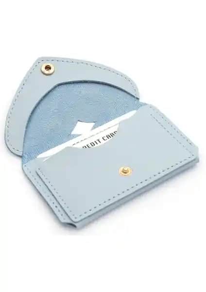 Kadın Kartlık Cüzdan: Şık ve Fonksiyonel Tasarım ile Günlük Kullanım İçin Uygun