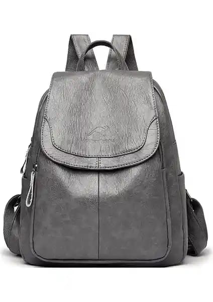 Langton Yuşak Deri Sırt Çantası: Şık ve Dayanıklı Günlük Kullanım İçin Modern Tasarım