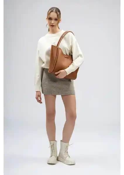 Lucky Bees Büyük Boy Kadın Deri Çanta Günlük Kullanım İçin Şık ve Fonksiyonel Tasarım