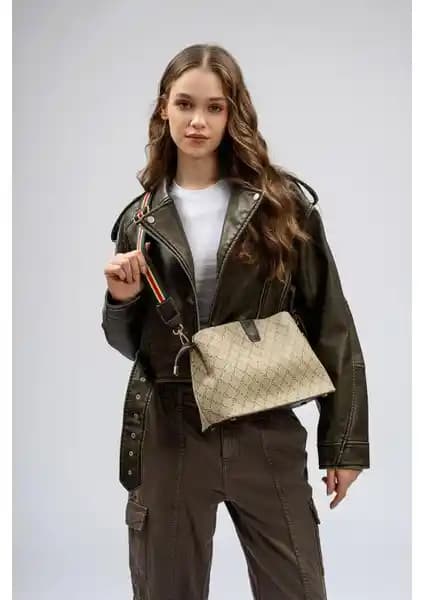 Lucky Bees Desenli Kadın El ve Omuz Çantası: Şık ve Pratik Günlük Kullanım Çantası