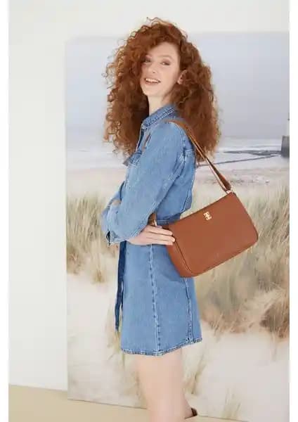 Pierre Cardin Camel Çapraz Çanta Günlük Kullanım İçin Şık ve Fonksiyonel Tasarım