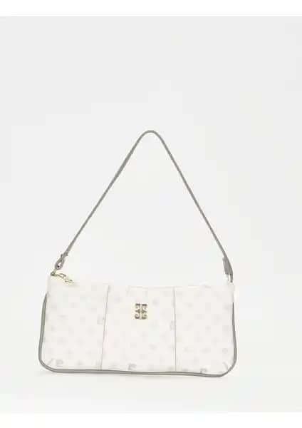 Pierre Cardin Kadın Beyaz Omuz Çantası Modern ve Şık Tasarımıyla Günlük Kullanım İçin Uygun