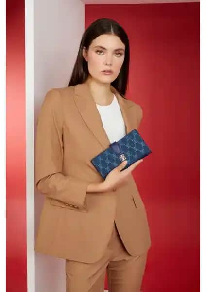 Pierre Cardin Kadın Kanvas Denim Cüzdanı Şıklık ve Fonksiyonelliği Bir Arada Sunar
