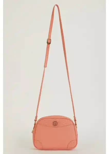 Pierre Cardin Kadın Print Mercan Çantası Günlük ve Şık Kullanım İçin Uygun Bir Seçenek