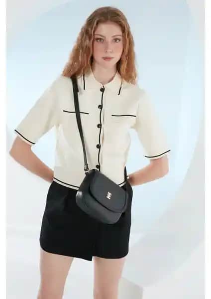 Pierre Cardin Kadın Siyah Floater Çapraz Çanta Şıklık ve Kullanışlılık Sunar