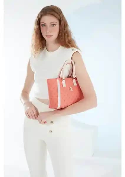 Pierre Cardin Mercan Kadın Kol Çantası: Şık ve Fonksiyonel Günlük Aksesuar