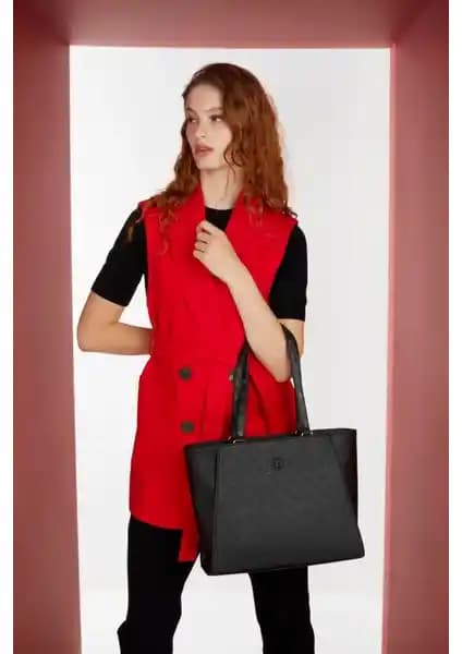 Pierre Cardin Siyah Kadın Omuz Çantası Günlük ve Özel Kullanım İçin Şık Tasarım
