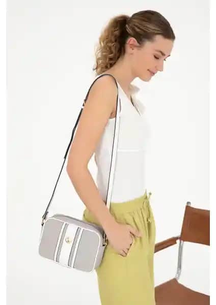U.S. Polo Assn. Kadın Açık Gri Çanta: Şık ve Fonksiyonel Günlük Kullanım Aksesuarı