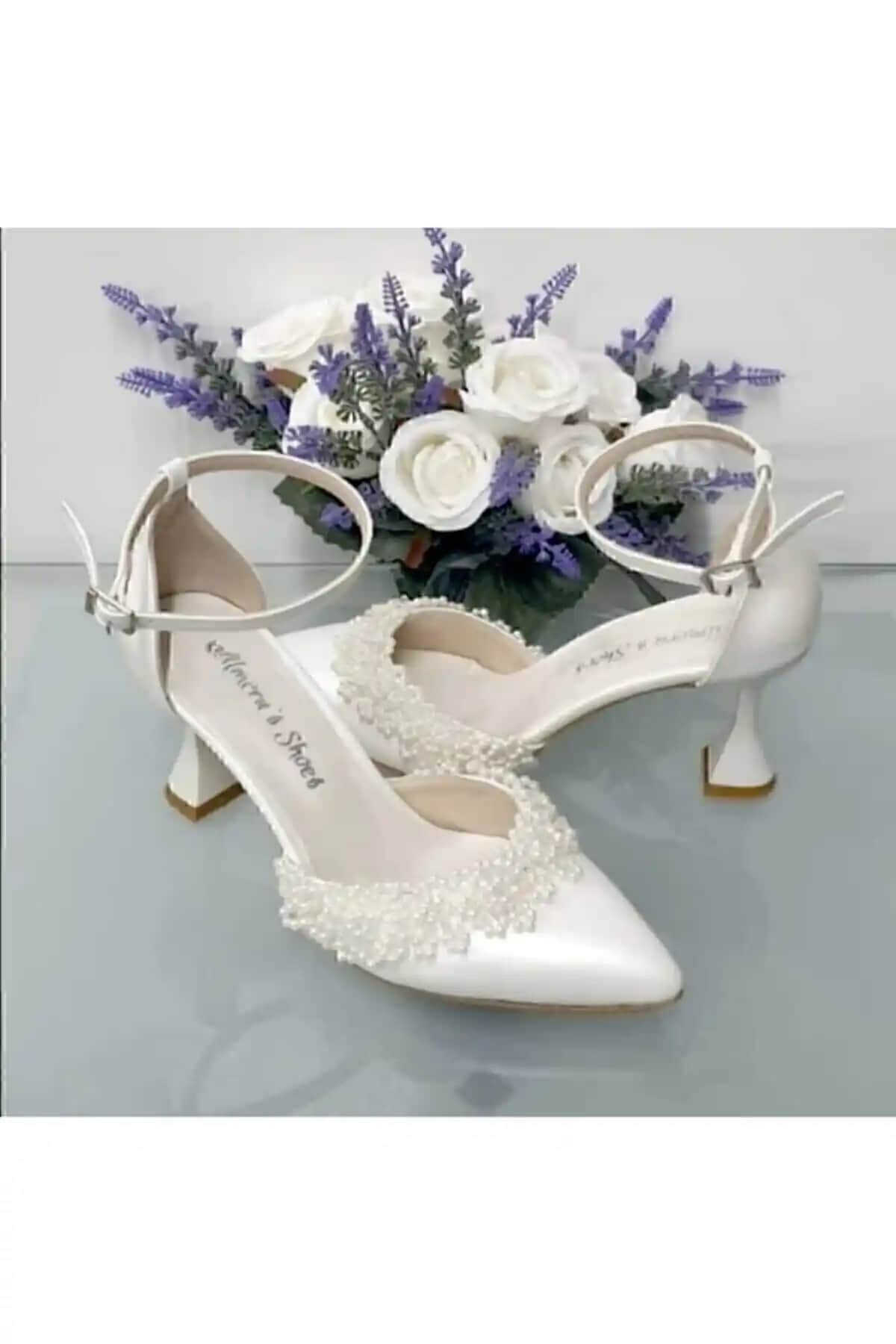 Almera'nın İnci Detaylı Gelin Ayakkabısı Zarif ve Rahat Tasarımıyla Düğünleriniz İçin Uygun