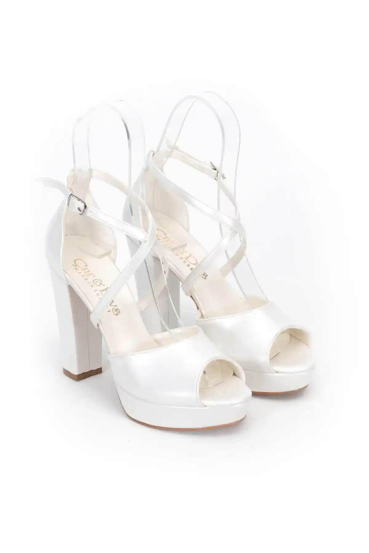 Çnr&Dvs Sedef Cilt Kadın Abiye Ayakkabı: Şık ve Rahat Kullanım İçin Ideal Tercih