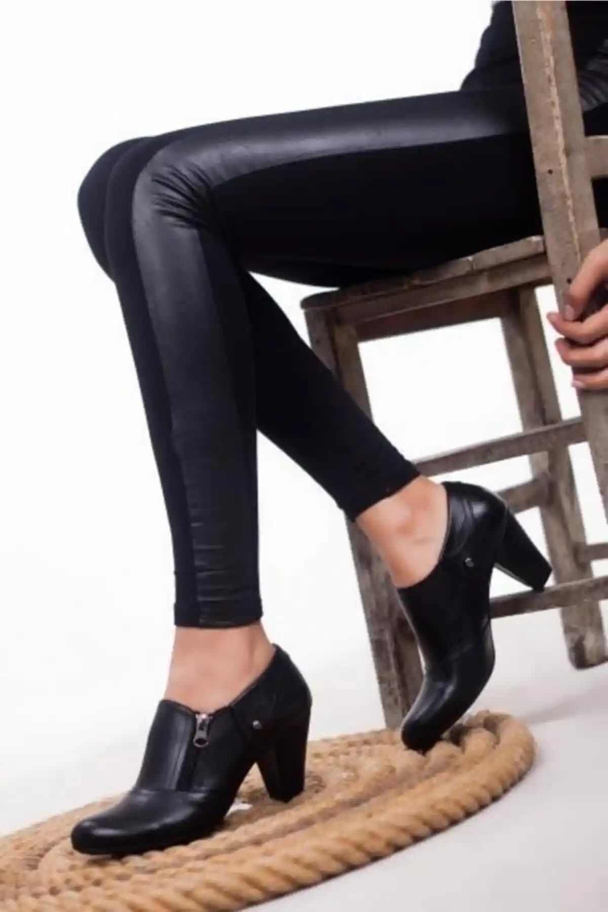 Deripabuc Hakiki Deri Siyah Kadın Topuklu Ayakkabı Şıklık ve Konfor Bir Arada