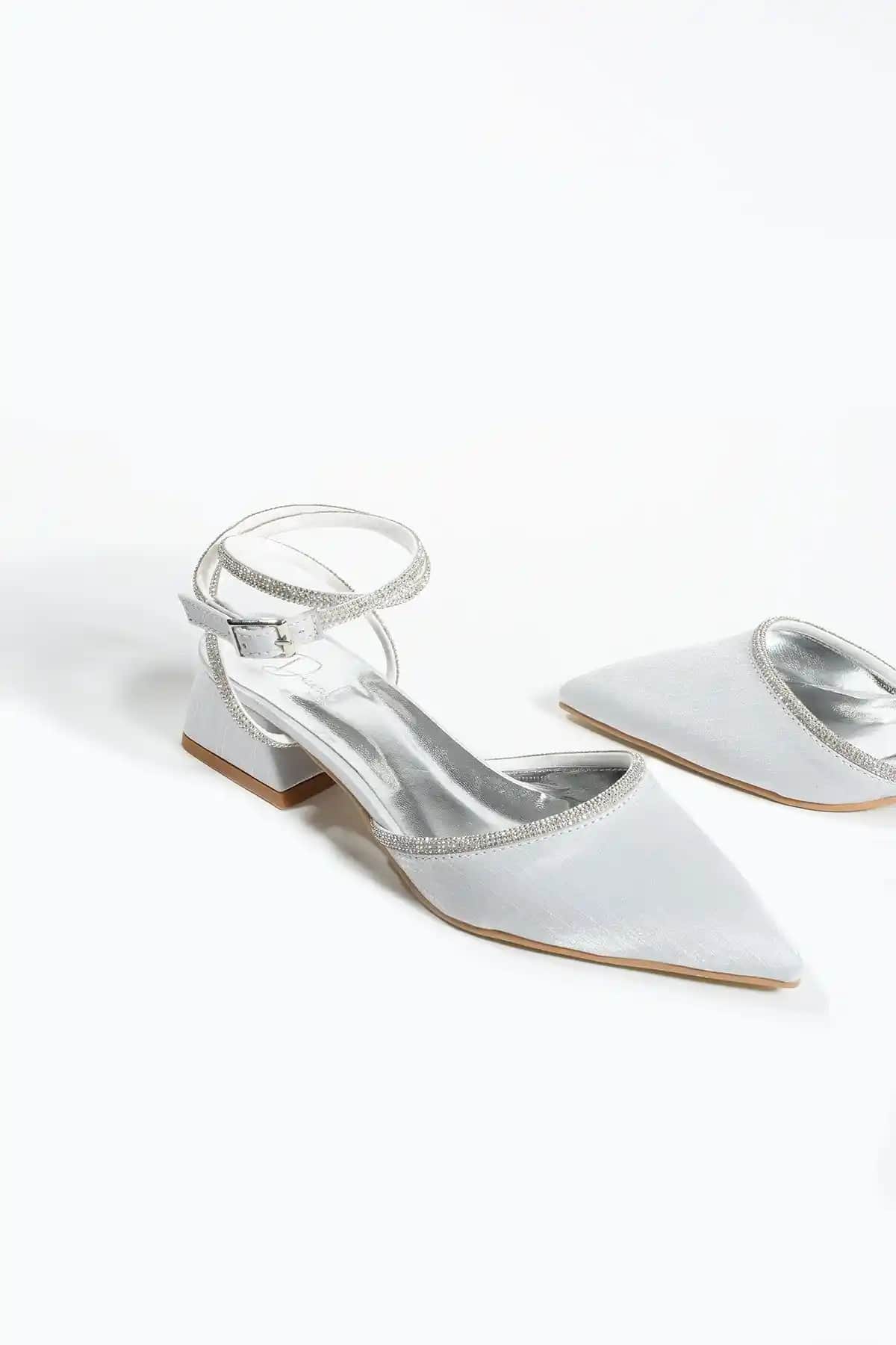 DUXAL SHOES Bilekten Bağlamalı Topuklu Ayakkabı – Şık ve Rahat Günlük Kullanım Modeli