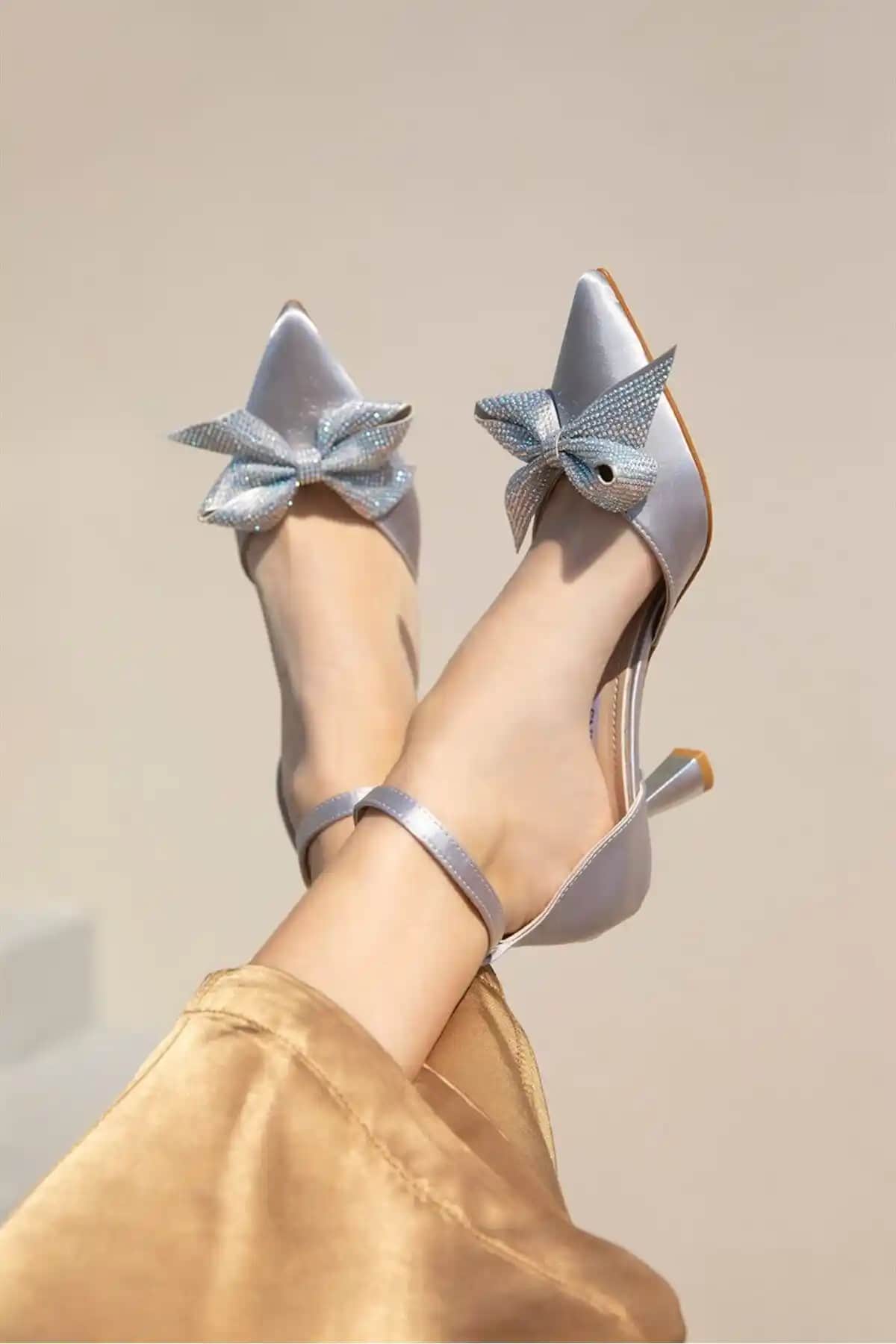 Düxal Shoes Cameron Taşlı Toka Detaylı Bilekten Bağlamalı Şık Topuklu Ayakkabı