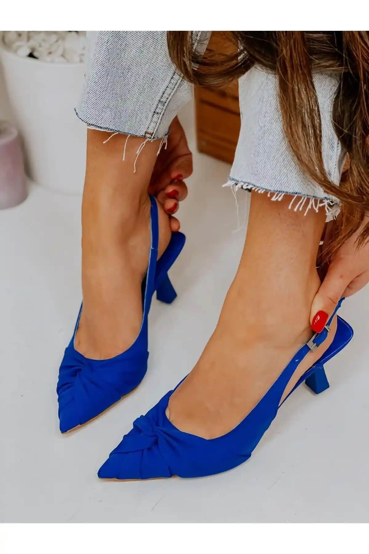 Ervanin Butiği Saks Mavi Saten Kadın Stiletto: Zarif ve Konforlu El Yapımı Topuklu Ayakkabı