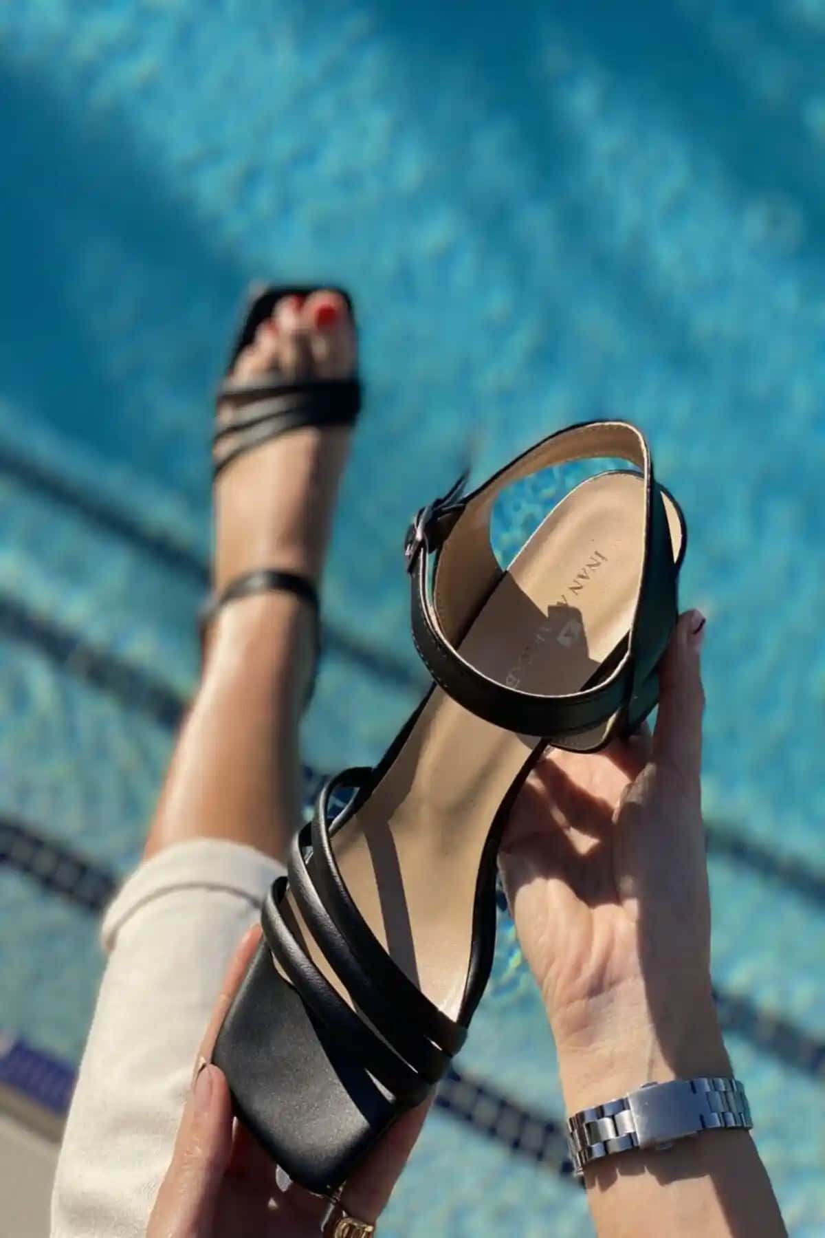 İnan Ayakkabı Kadın Siyah Topuklu Ayakkabı Modern ve Dayanıklı Tasarım