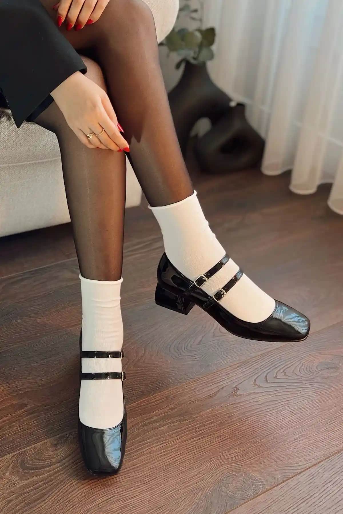 Kadın Siyah Rugan Mary Jane Ayakkabı - Şık ve Konforlu Günlük Kullanım Seçeneği