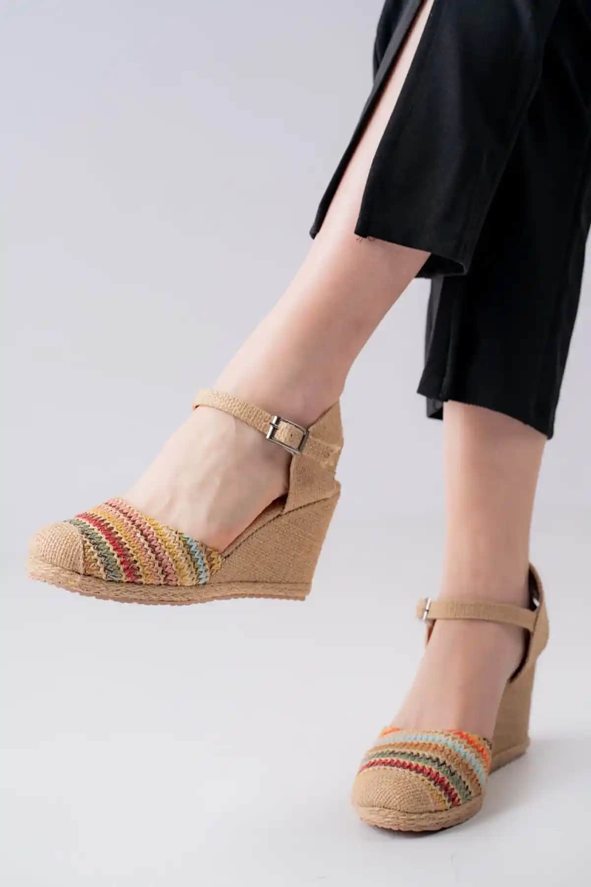 Kartezyen Hardal Çok Renkli Hasırlı Ayakkabı - Rahat ve Şık Günlük Kullanım İçin