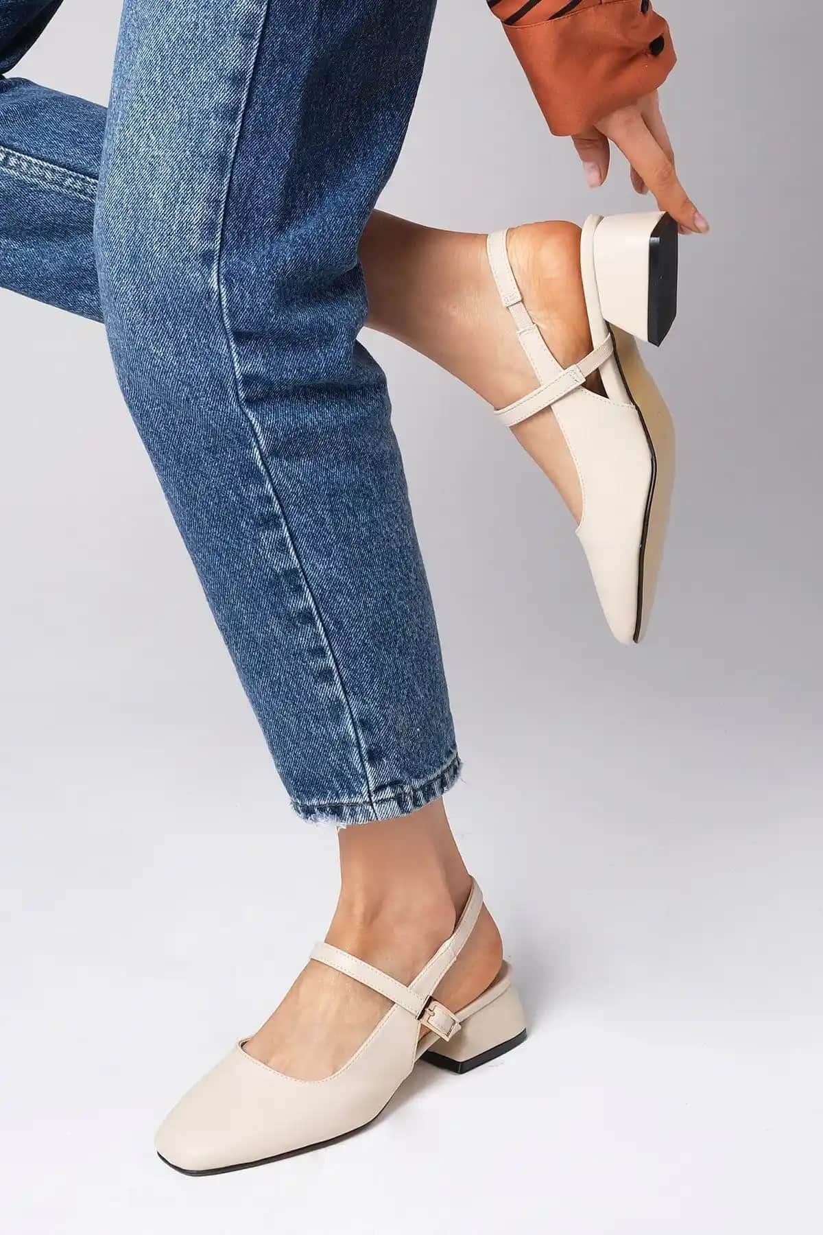 Mio Gusto Ella Bej Kadın Kısa Topuklu Ayakkabı Günlük ve Şık Kullanım İçin