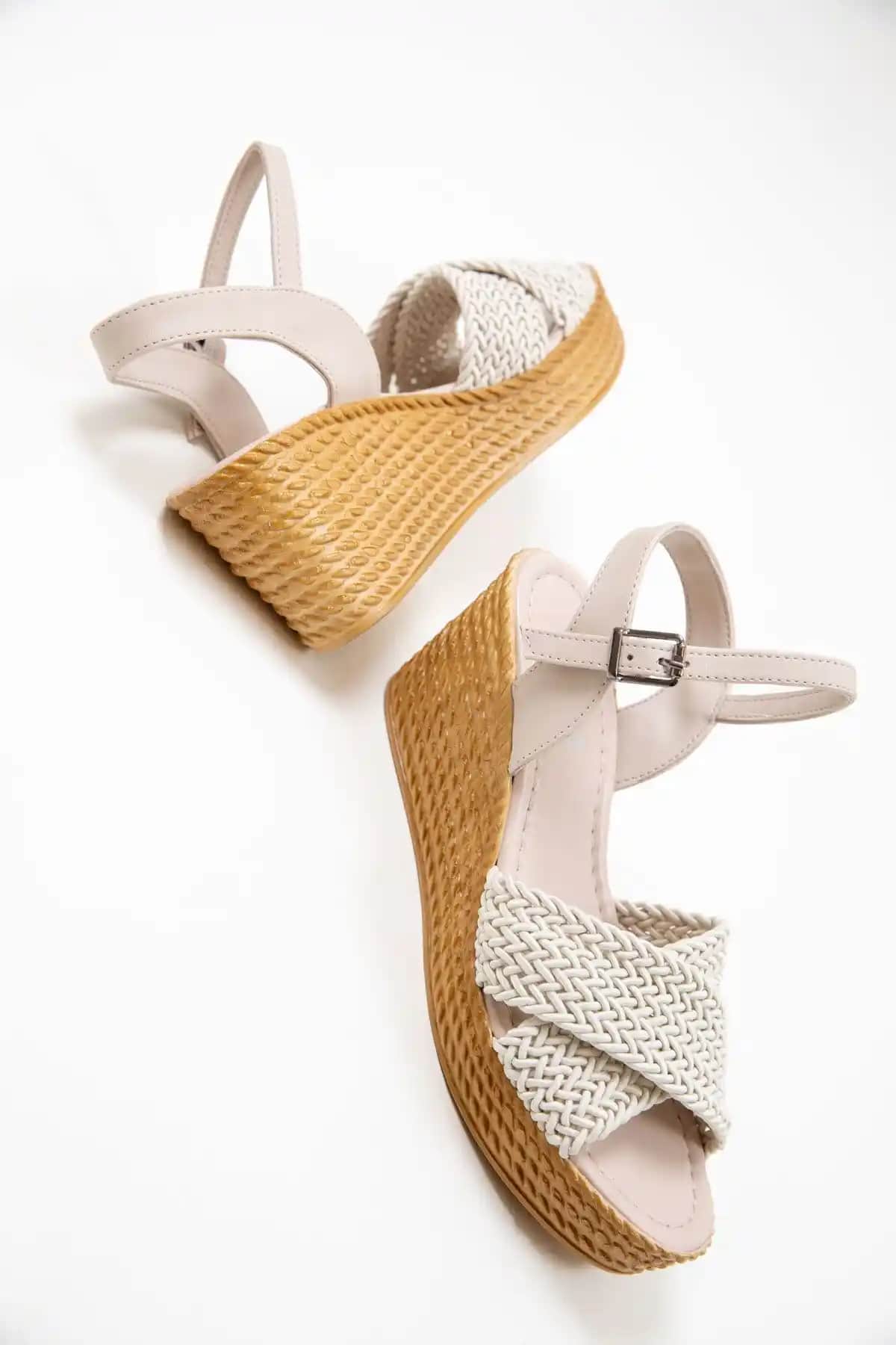 SOHO Bej Kadın Dolgu Topuklu Ayakkabı Şık ve Rahat Günlük Kullanım İçin Uygun