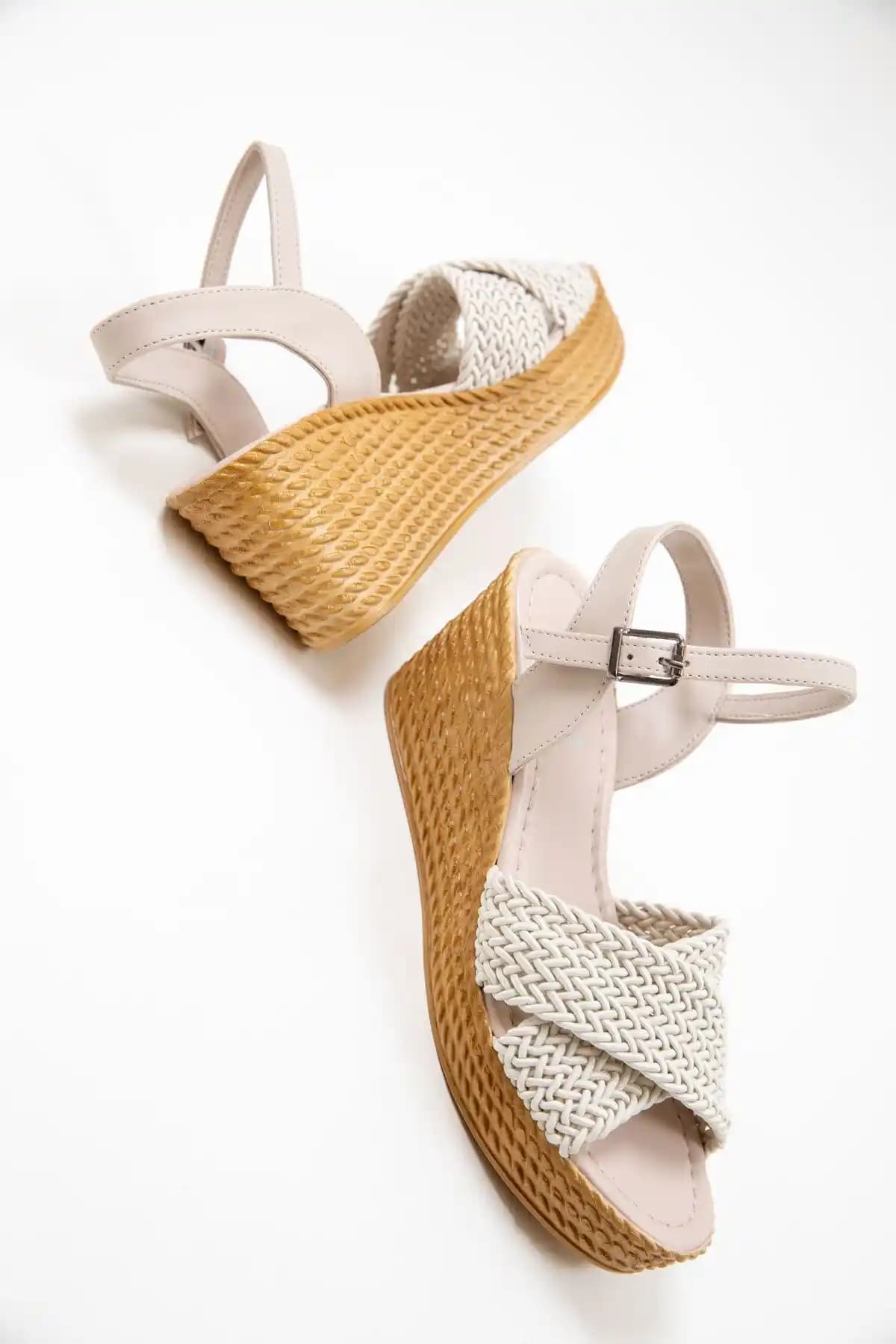 SOHO Bej Kadın Dolgu Topuklu Ayakkabı Şık ve Rahat Günlük Kullanım İçin Uygun